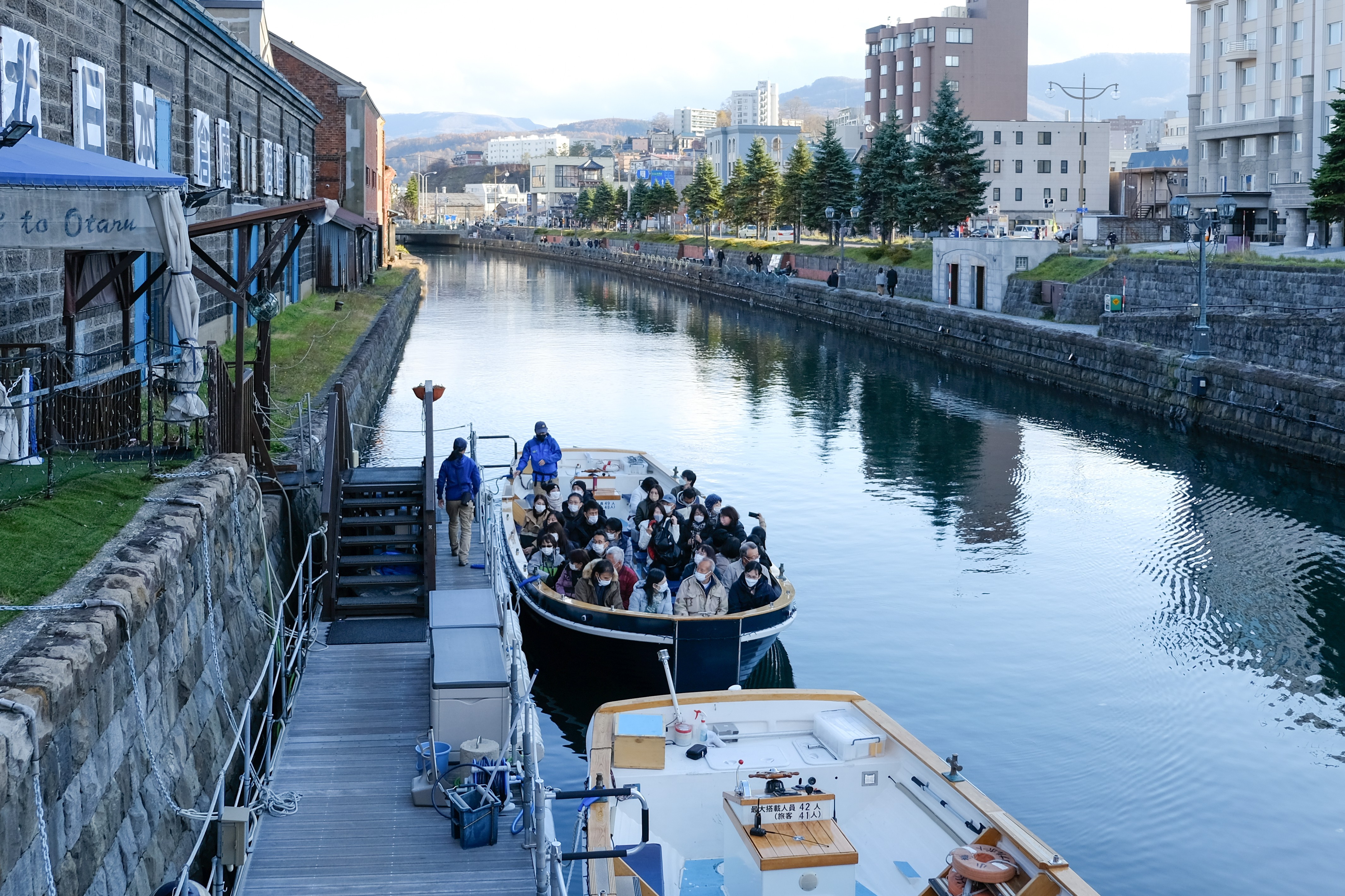 乗船を開始する様子